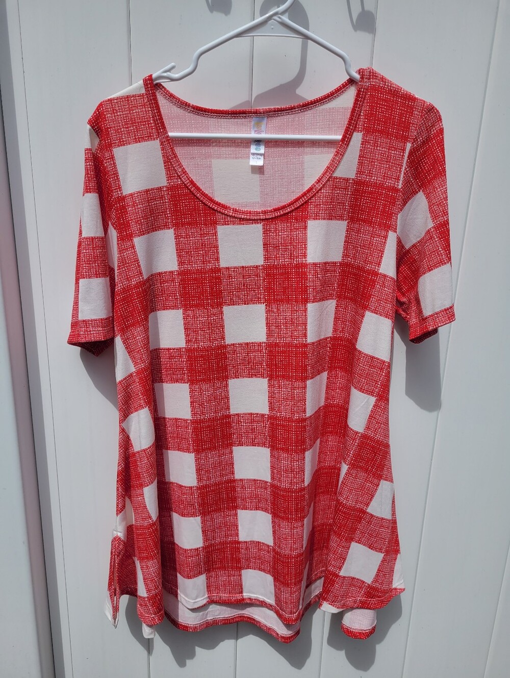 NWT - LuLaRoe Perfect Tee - Size Large